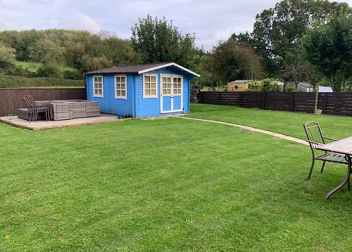 Eco-Friendly Dorset Cottage With Spa Set In Heart Of Countryside